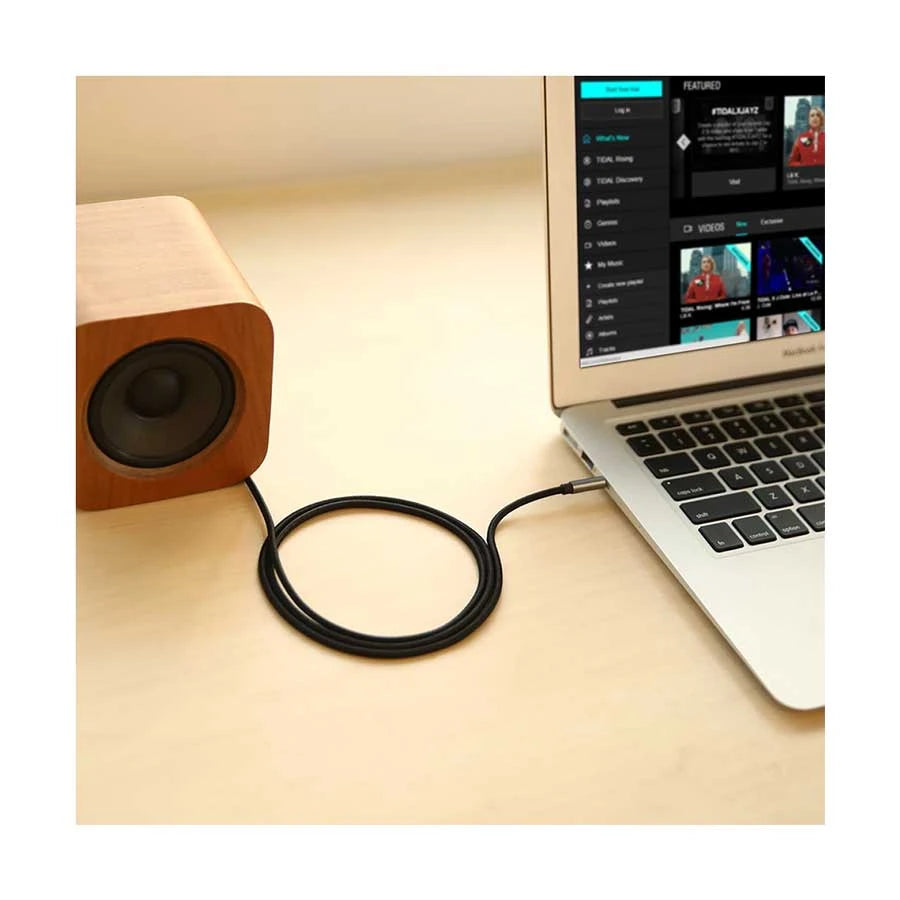 UGREEN 10686 3.5mm Male to Male AUX Audio Cable (1.5 Meter) Braided Blue with Gold-Plated — connection and usage detail 2